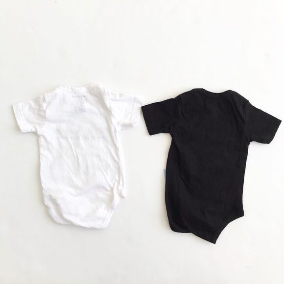 Silly Souls boobies/milk junkie onesie set EUC 3-6 - Picture 4 of 4